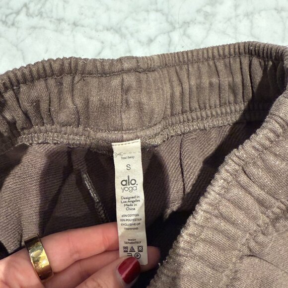 alo Accolade Sweatpant - Picture 2 of 3